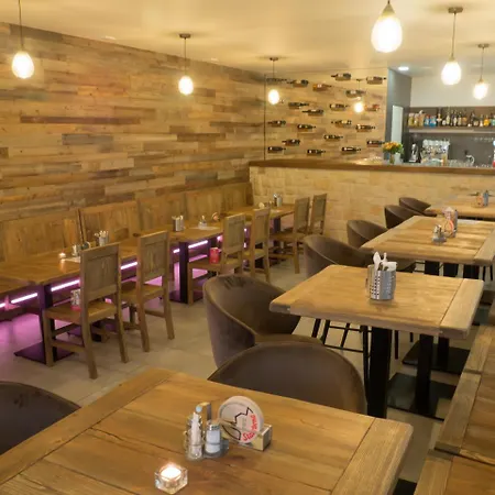 Gasthof Restaurace - Bobule 3*